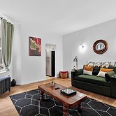 1 Mi to Comerica Park: Convenient Couple's Retreat