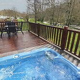 3 Riverside Lodge