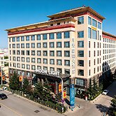 Moonlight International Hotel - Shangri-La Dukezong Ancient City