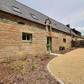 Stunning Holiday Cottage in Neulliac