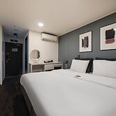 Myeongdong Young Inn Hotel
