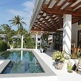 O3 Green 2b Garden Pool Villa and Unique Furniture