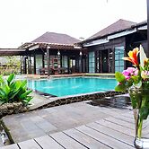 Merlyn Meadows Retreat