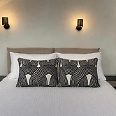 Marchanta Riverside Hotel