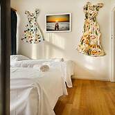 & Art Motel