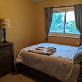 Doctor's Lounge - An Executive Home in Niagara