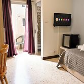 Cozy Ensuite Rooms