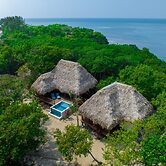 All-inclusive Sapodilla Private Island