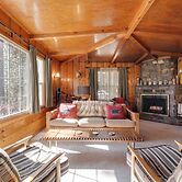 Great for Families! Woodsy Truckee Haven w/ Deck