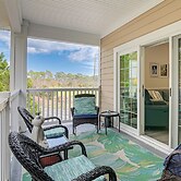 1 Mi to Beach! Sleek Golf & Pool Retreat