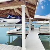 Spacious Lakefront House With Private Dock , gas Grill, Deck and Patio