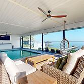 Renovated Lakefront Retreat With Screened Pool, Private Dock, Patio, G