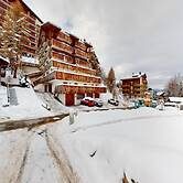 Apartment in Central Location With Views