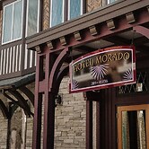 Hotel Morado