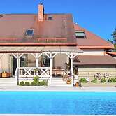 10-guest Holiday Villa With Private Pool