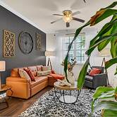 Modern 2BR 2BA w King Bed Pools Gym 1