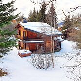 Chalet in La Tania Near Ski Slopes