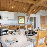 Chalet in Paradiski With Spa and Mountain Views