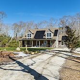 Walk to Lake Tashmoo! Cape Gem w/ Deck & Fire Pit