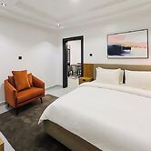 Times Square Hotel And Suites