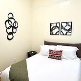 GORGEOUS 3 BEDROOM IN DOWNTOWN