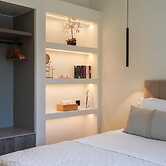 APADEMIA SKYROS