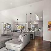 Cozy Spacious 4BD Modern Mountain Home