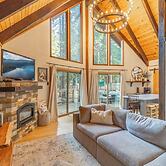 West Shore Tahoe Cabin - Loft Movie Nights Pets