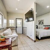 On Orchard! Peaceful Countryside Retreat in Galt