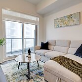 Stylish Downtown Suite With Patio City Views