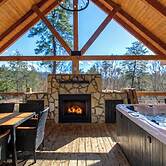 Makin' Memories 2 Bedroom Cabin