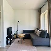Modern 3BR House with Sauna & Parking