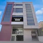 Suitehotel Aman Inn