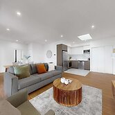 Freshly Built 2 Bed Apartment in Central Location