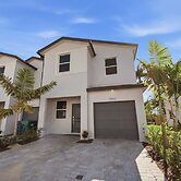 Everglades & Florida Keys Basecamp 4 Bedroom Townhouse