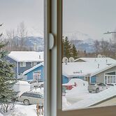 Quiet Anchorage Home: Near Parks, Hikes & Airport!
