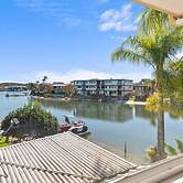 Family Friendly 2 Bed Flat With Balcony