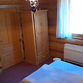 Chalet Rosehip Flowers 4-6 Traveling