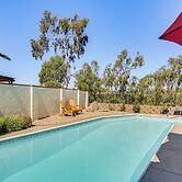 Hot Tub, Pool & Socal Sunsets: San Diego Area Home