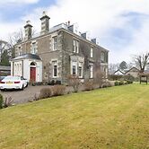 OYO Ashlea Manor