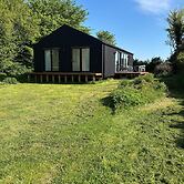 Stylish Cottage Near Beach, Cliff and Harbour Life