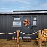 Host Stay Curlews Rest