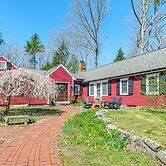 Pet-friendly Yard: Boston Area Home Near Gillette