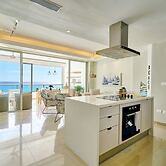 Marbella LUX Essence Beachfront Pool 11thfloor