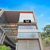 Hotel O Ugat Canal Surat Royal Orbit
