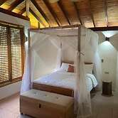 Private Villa with Pool and Gardens