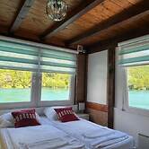Hotel Neron i River View
