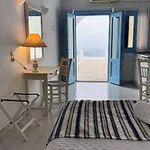 Santorini Theasis Suites