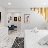 Villa Luxe - Modern by Glam Homes