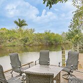 Private Pool & Dock: Riverfront 'bridge Escape'